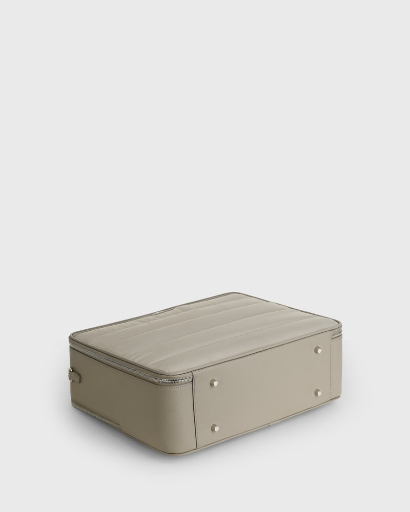 Elle Travel Organiser